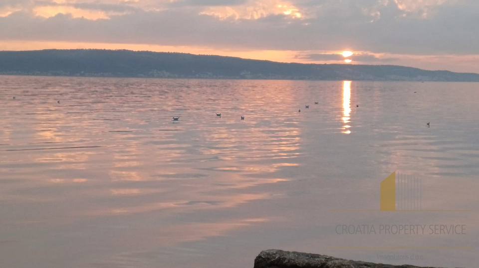 Wohnung mit Meerblick in einem Neubau, 300 Meter vom Meer entfernt auf der Insel Čiovo!