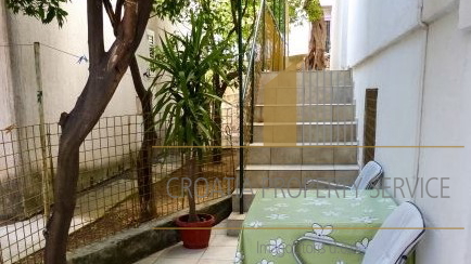 A beautiful apartment house with 8 apartments in the heart of Podgora – Perfect for tourism investment!