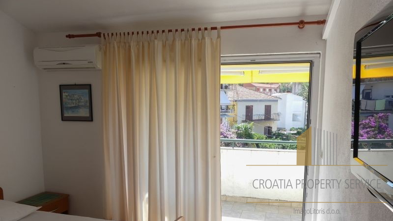 A beautiful apartment house with 8 apartments in the heart of Podgora – Perfect for tourism investment!