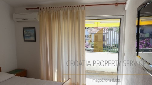 A beautiful apartment house with 8 apartments in the heart of Podgora – Perfect for tourism investment!