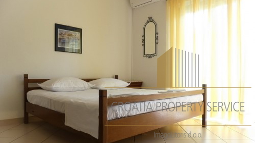 A beautiful apartment house with 8 apartments in the heart of Podgora – Perfect for tourism investment!