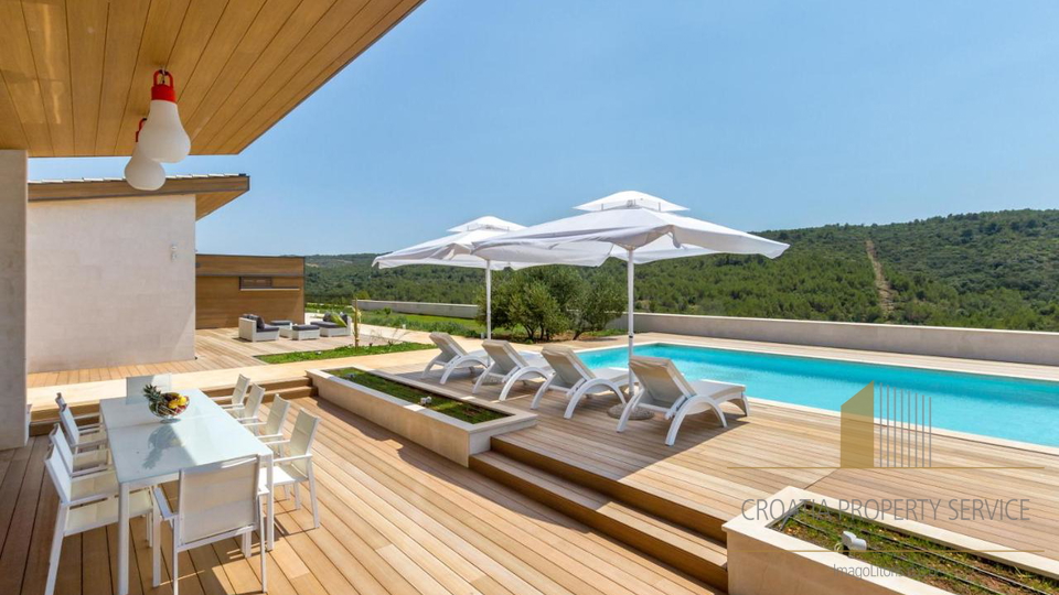 Einzigartiges Anwesen auf der Insel Hvar: Extreme Privatsphäre und Luxus auf 140.000 m²!