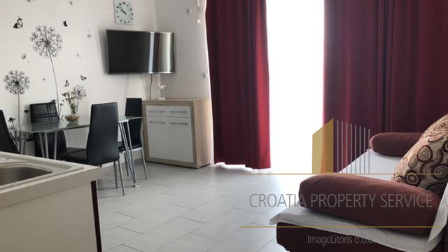 A beautiful apartment house with a sea view in Ražanj!