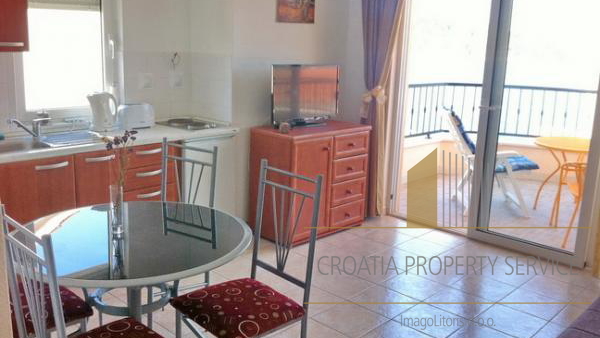 A beautiful apartment house with a sea view in Ražanj!