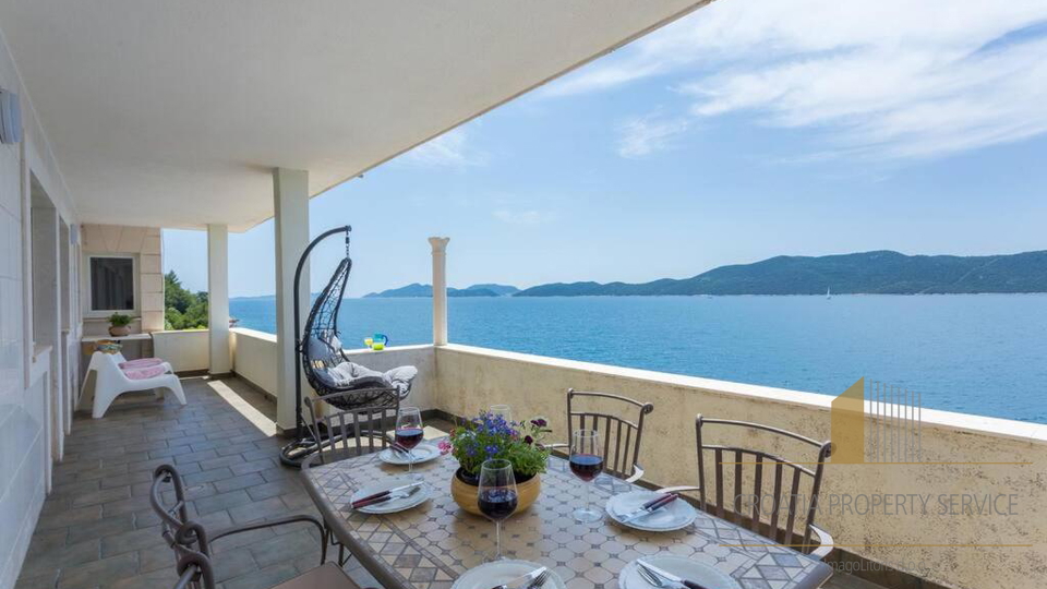 Wunderschöne Villa in erster Reihe zum Meer an der Dubrovnik Riviera!