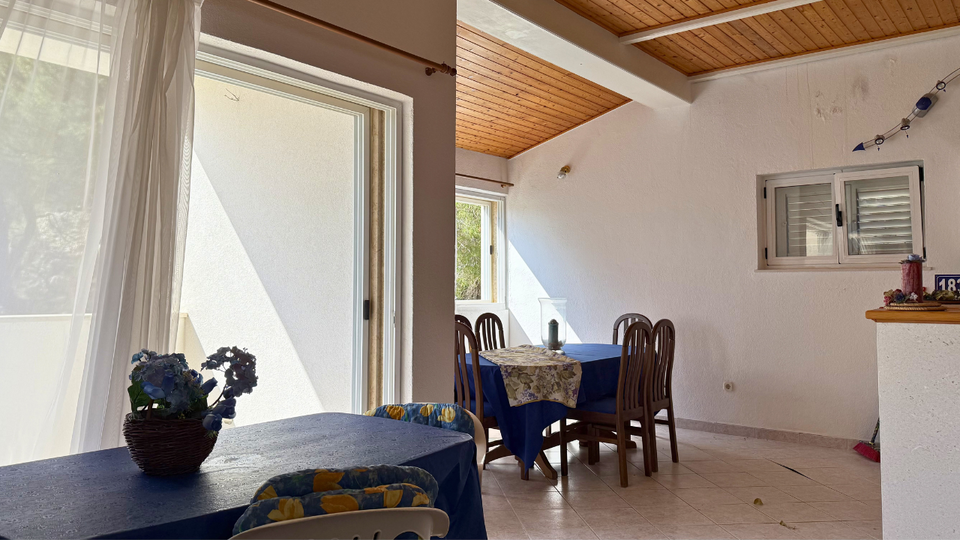 HOT PONUDA &ndash; PRVI RED DO MORA &vert; ROGOZNICA