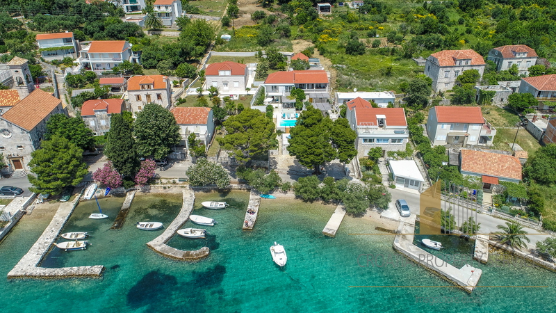 Villa esclusiva con piscina in prima fila sul mare - Viganj, Pelješac!