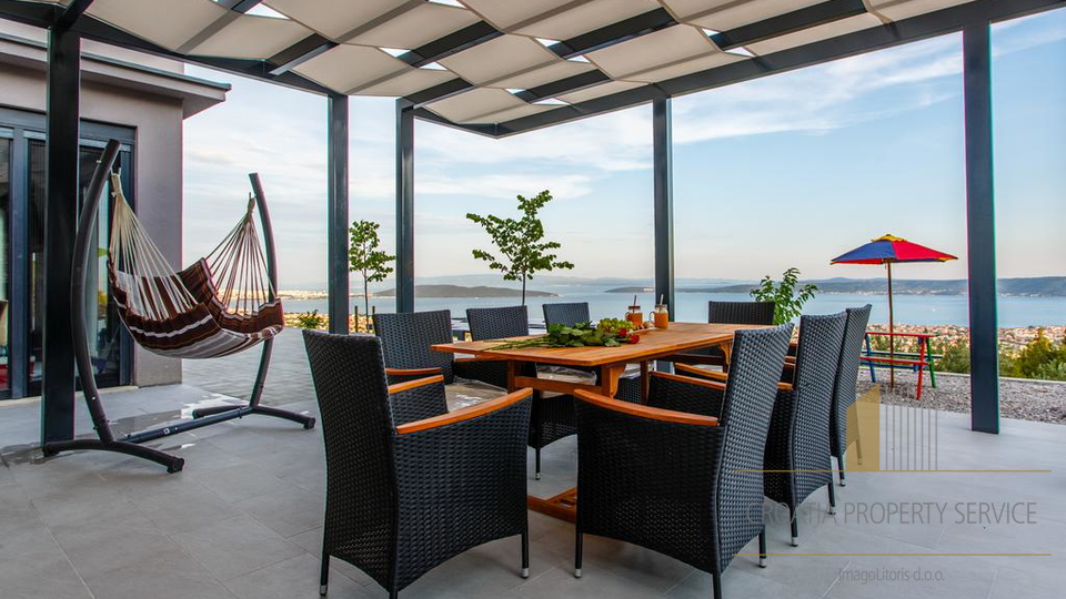 Beautiful luxury villa with panoramic sea and Split view - Kaštel Stari!