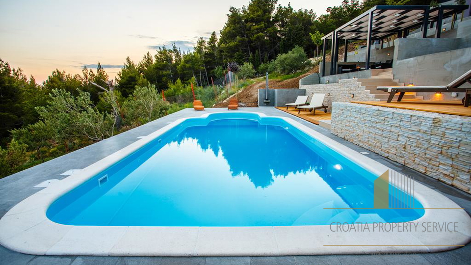Beautiful luxury villa with panoramic sea and Split view - Kaštel Stari!