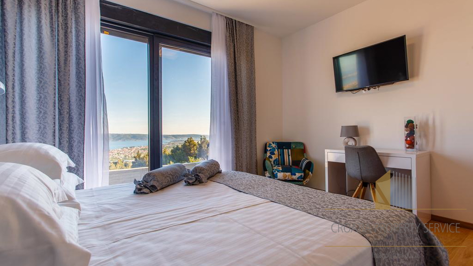 Beautiful luxury villa with panoramic sea and Split view - Kaštel Stari!
