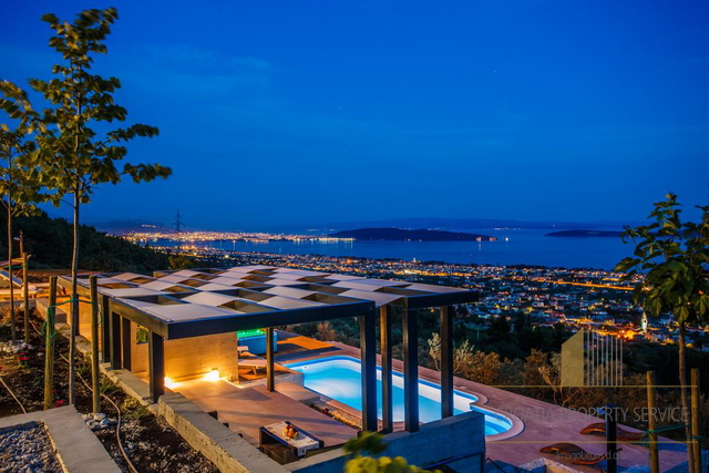 Beautiful luxury villa with panoramic sea and Split view - Kaštel Stari!