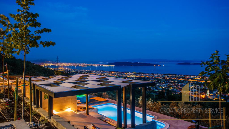 Beautiful luxury villa with panoramic sea and Split view - Kaštel Stari!