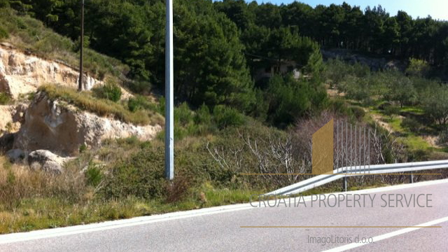 CONSTRUCTION LAND SURFACE 1 563 SQM, NEAR OMIŠ