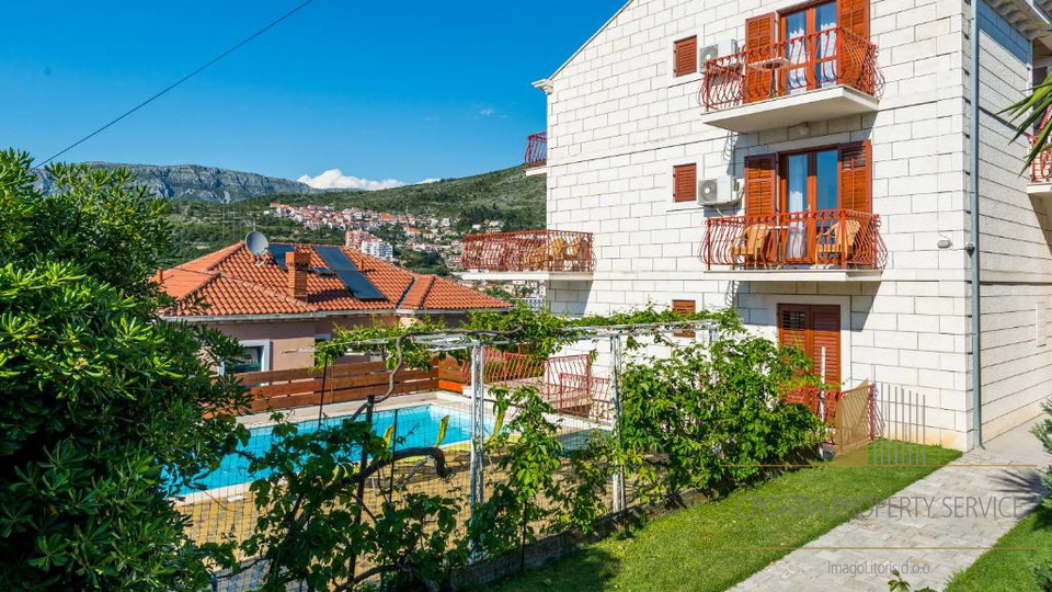 Beautiful apartment villa with a pool and sea view – Lapad, Dubrovnik!
