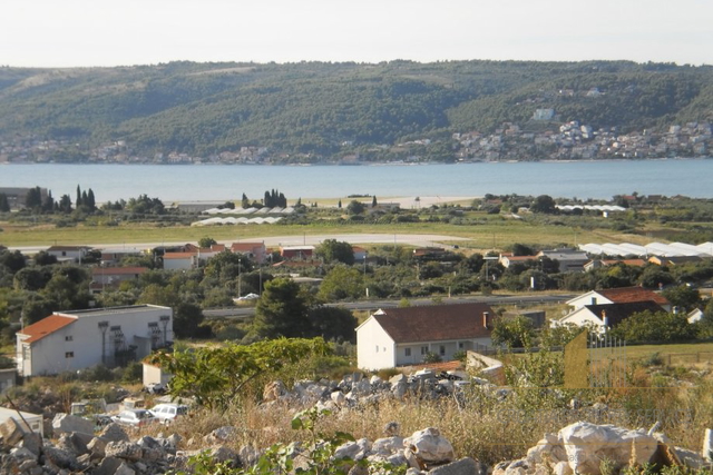 GRAĐEVINSKO ZEMLJIŠTE U K ZONI, POVRŠINE 6000 M2, TROGIR!