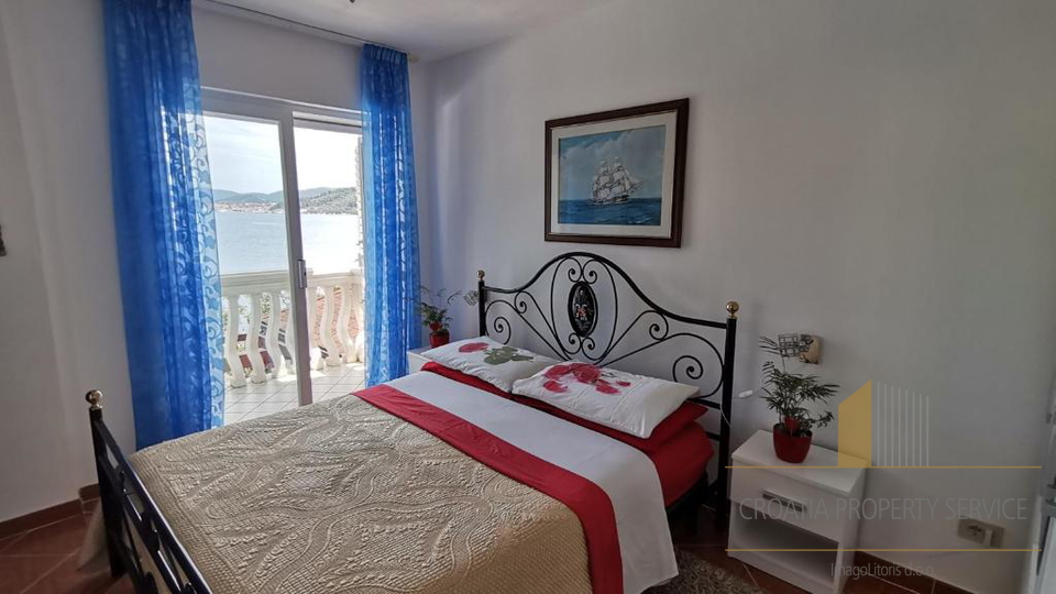 Wunderschöne Apartmentvilla in erster Meereslinie auf der Insel Korčula!