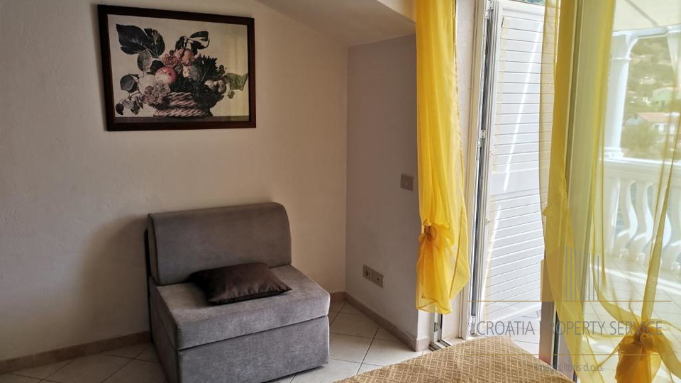 Wunderschöne Apartmentvilla in erster Meereslinie auf der Insel Korčula!