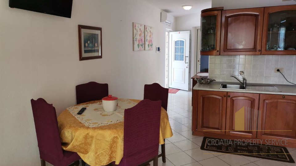 Wunderschöne Apartmentvilla in erster Meereslinie auf der Insel Korčula!