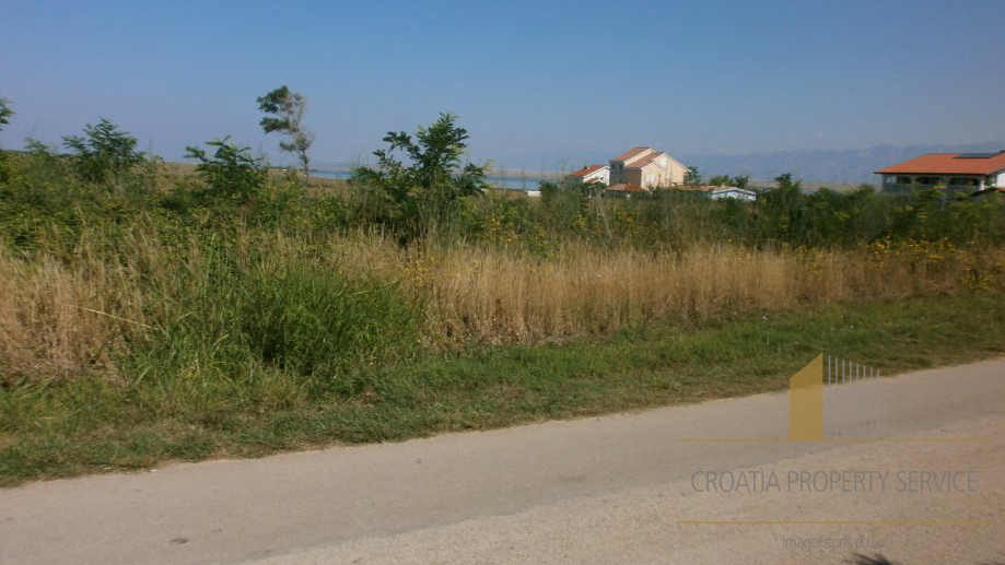 BUILDING LAND SURFACE 2395 M2 LOCATED IN PRIVLAKA!