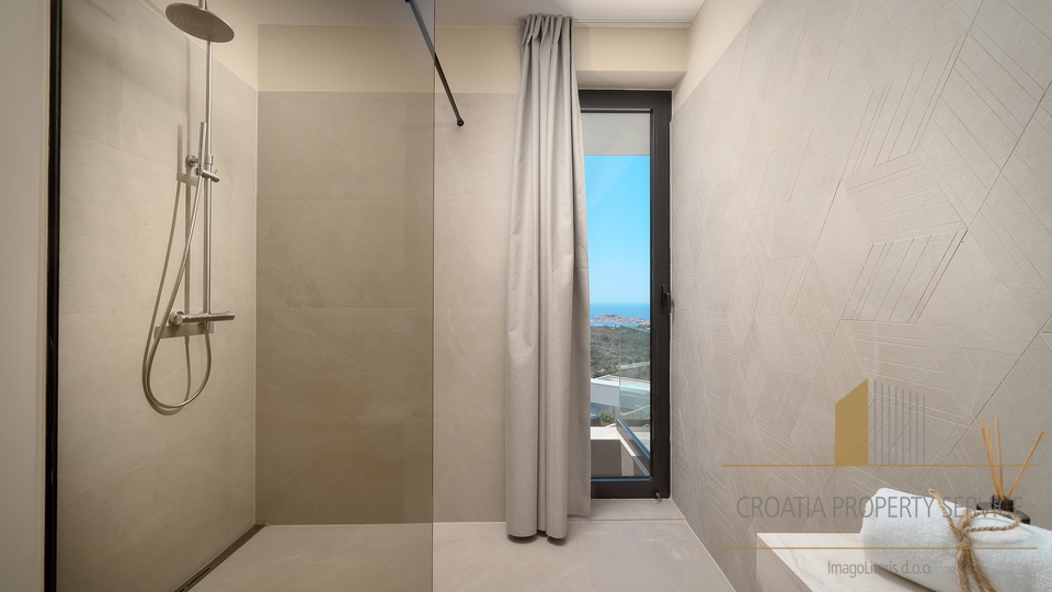 Exklusive moderne Villa mit Panoramablick auf das Meer – Primošten!