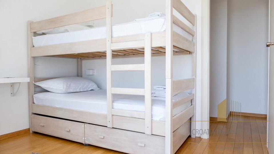 Exklusive Villa in Klis mit Panoramablick auf das Meer und Split&excl;