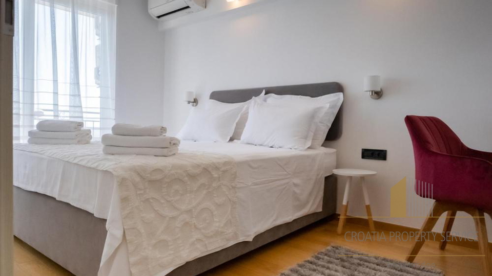 Exklusive Villa in Klis mit Panoramablick auf das Meer und Split&excl;