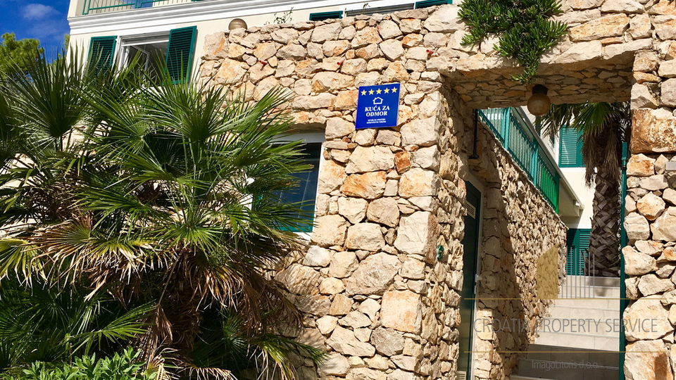 Luxusvilla erste Reihe am Meer &ndash; Ko&scaron;ljun &vert; Privater Pool &vert; Meerblick