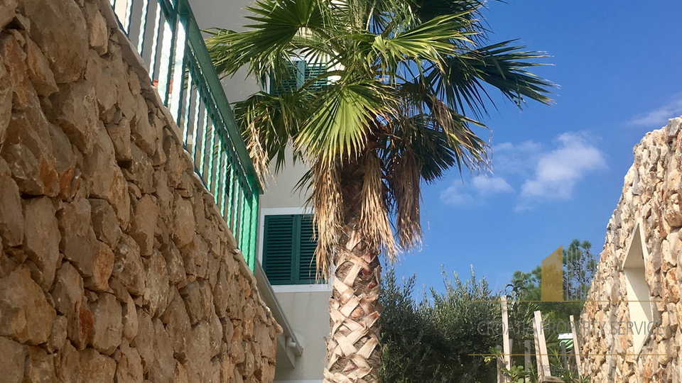 Luxusvilla erste Reihe am Meer &ndash; Ko&scaron;ljun &vert; Privater Pool &vert; Meerblick