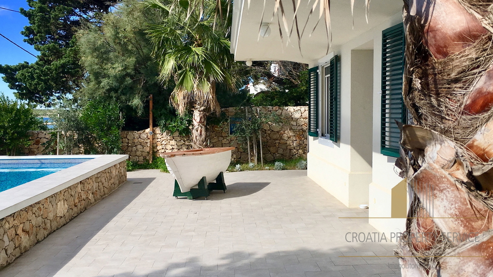 Luxusvilla erste Reihe am Meer &ndash; Ko&scaron;ljun &vert; Privater Pool &vert; Meerblick