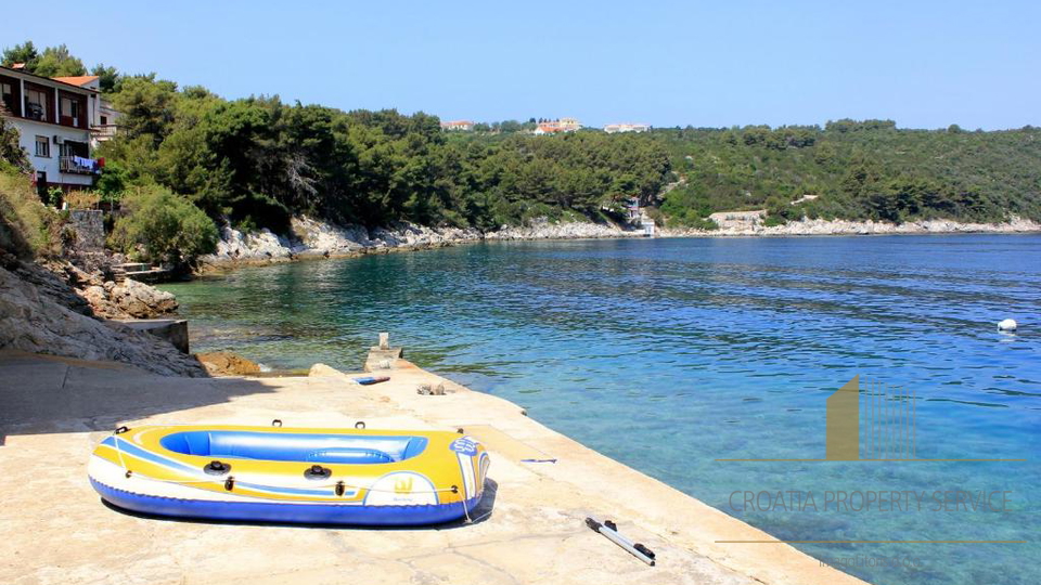 Apartmanska hi&scaron;a prvi vrsti ob pla&zcaron;i - Savar Dugi otok&excl;