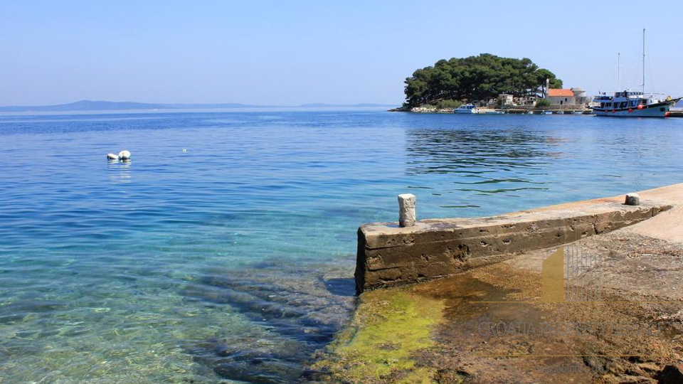 Apartmanska hi&scaron;a prvi vrsti ob pla&zcaron;i - Savar Dugi otok&excl;