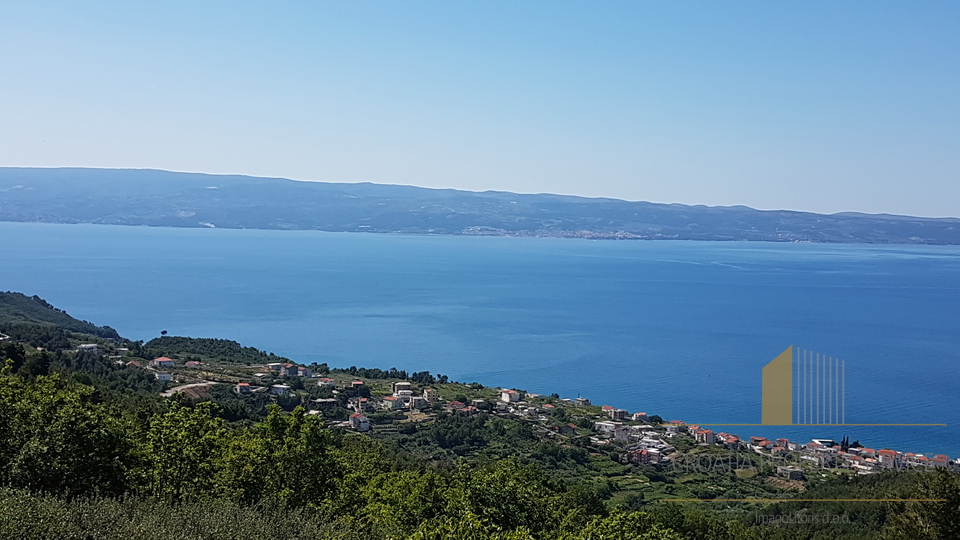 BAUGRUNDSTÜCK MIT PANORAMA-BLICK AUF PODSTRANA, SPLIT UND BRAČ!