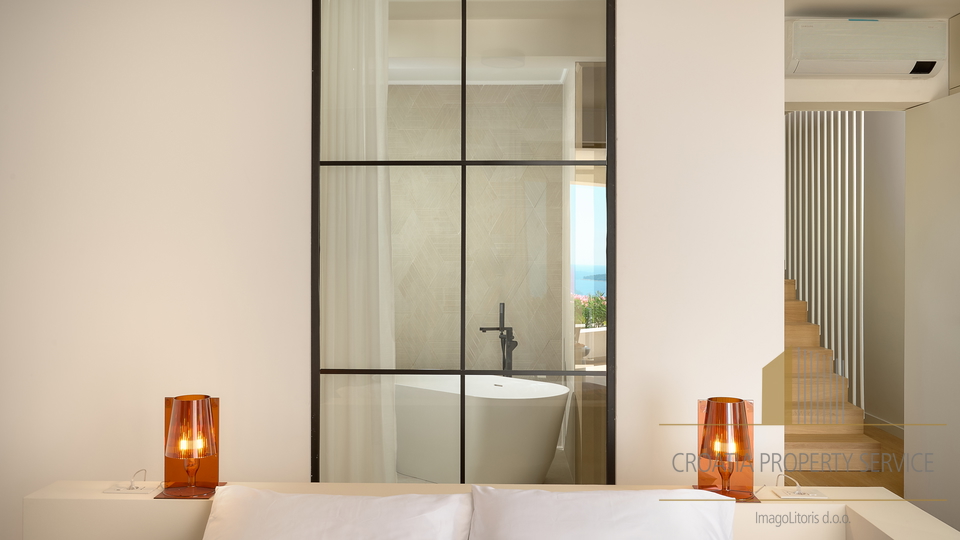 Exklusive moderne Villa mit Panoramablick auf das Meer – Primošten!