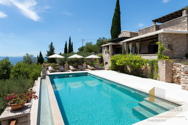 Čudovita hiša s panoramskim pogledom na morje na otoku Braču!