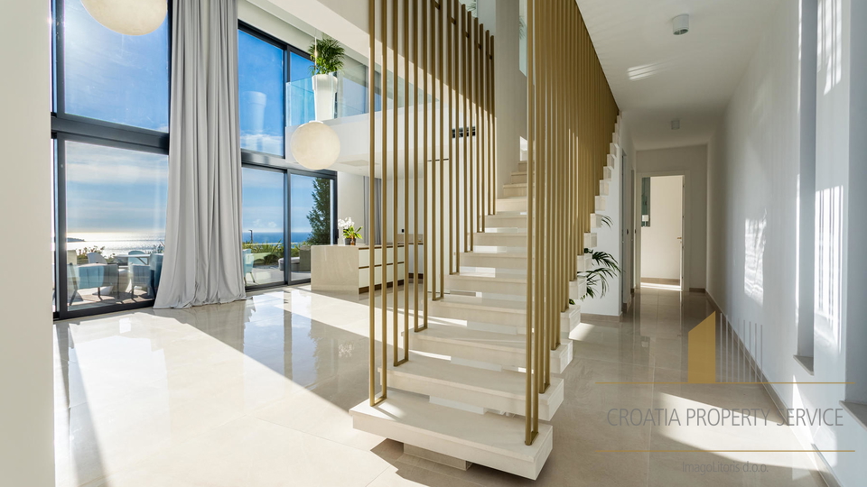 Spektakularna vila z odprtim pogledom na morje na ekskluzivni lokaciji v Primoštenu!
