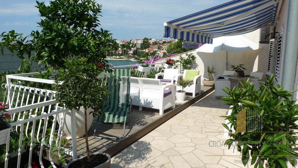 Insel Čiovo – Haus 30 m vom Meer mit Terrasse, Garten und Grill!