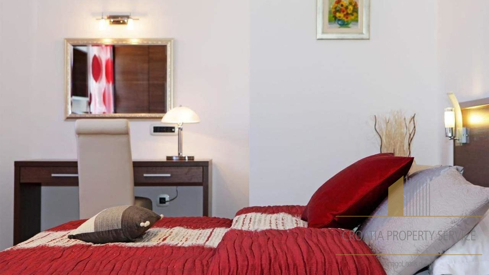 Luksuzna vila s panoramskim razgledom blizu pla&zcaron;e Zlatni rat &ndash; Bol&comma; otok Bra&ccaron;