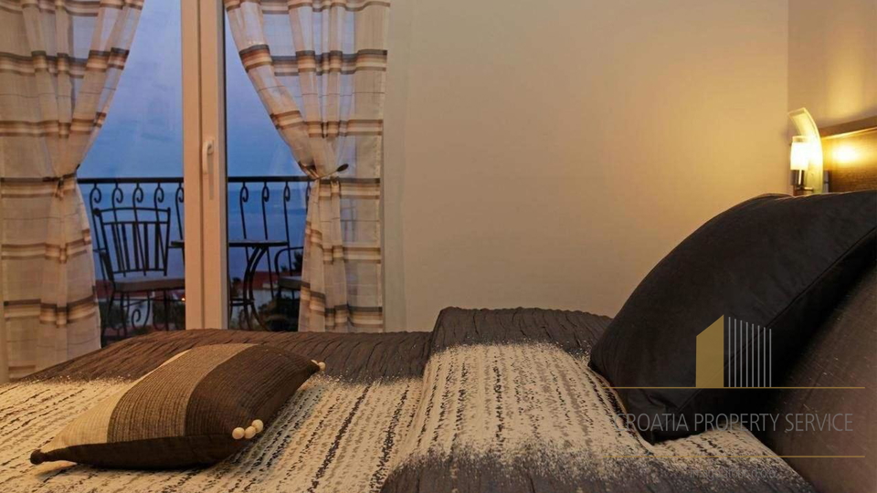 Luksuzna vila s panoramskim razgledom blizu pla&zcaron;e Zlatni rat &ndash; Bol&comma; otok Bra&ccaron;