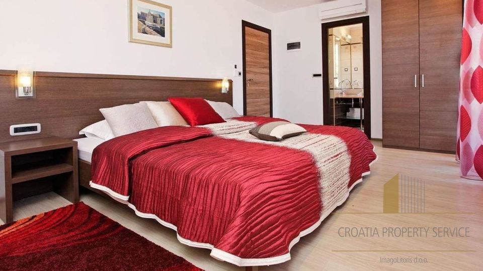 Luksuzna vila s panoramskim razgledom blizu pla&zcaron;e Zlatni rat &ndash; Bol&comma; otok Bra&ccaron;