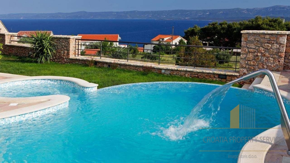 LUXURIOUS VILLA WITH BEAUTIFUL PANORAMIC VIEW, BRAČ