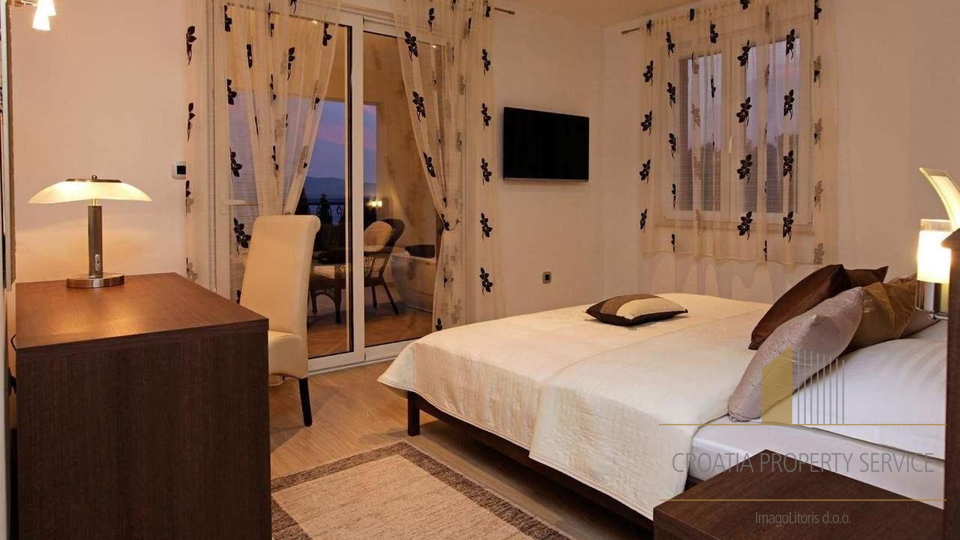 Luksuzna vila s panoramskim razgledom blizu pla&zcaron;e Zlatni rat &ndash; Bol&comma; otok Bra&ccaron;