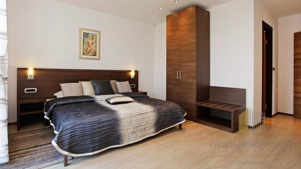 Luksuzna vila s panoramskim razgledom blizu pla&zcaron;e Zlatni rat &ndash; Bol&comma; otok Bra&ccaron;