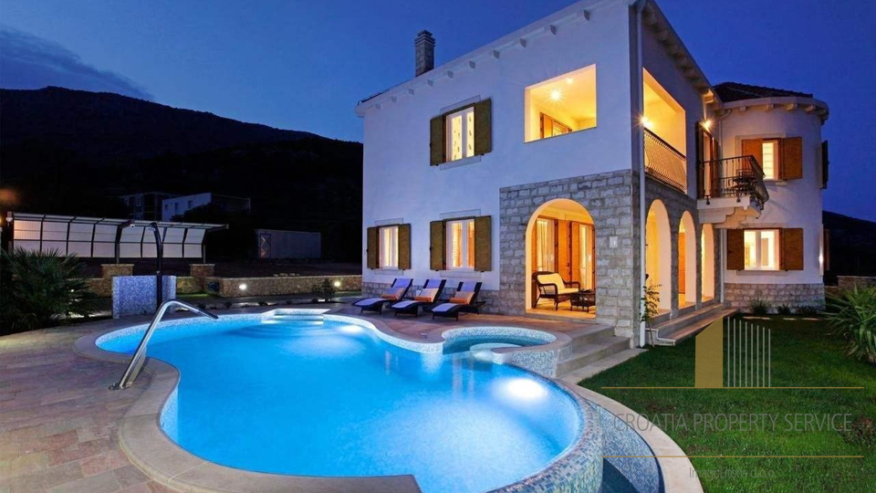 LUXURIOUS VILLA WITH BEAUTIFUL PANORAMIC VIEW, BRAČ