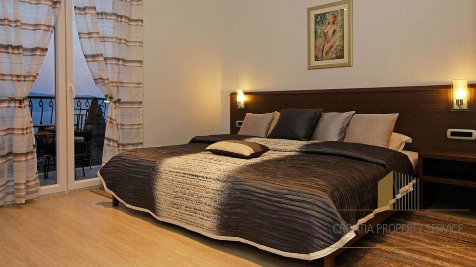 Luksuzna vila s panoramskim razgledom blizu pla&zcaron;e Zlatni rat &ndash; Bol&comma; otok Bra&ccaron;