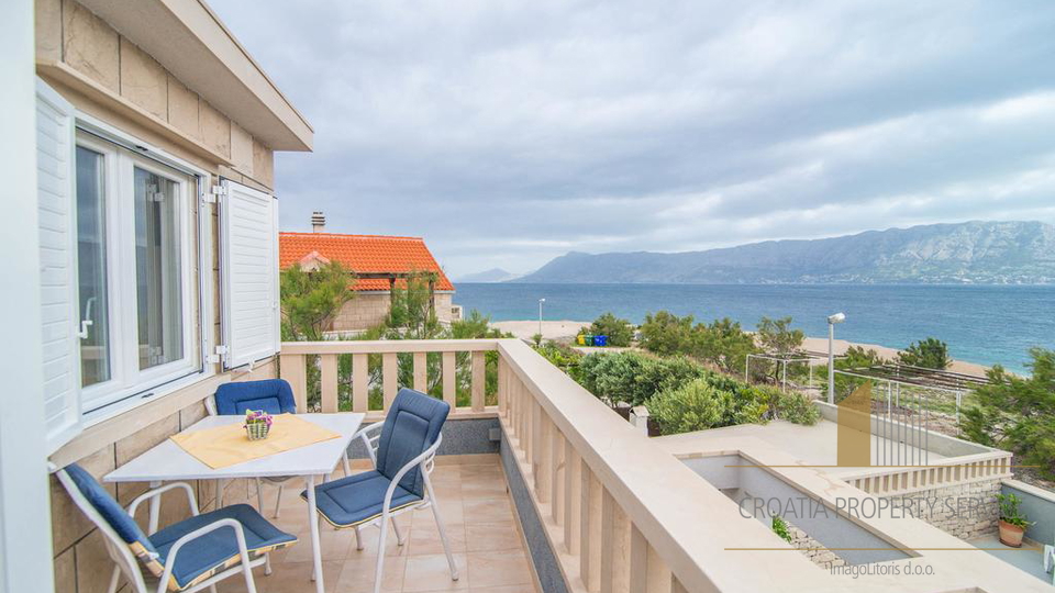 ATRAKTIVE APARTMENT HAUS  VILLA ERSTE REIHE ZUM MEER, BRAČ