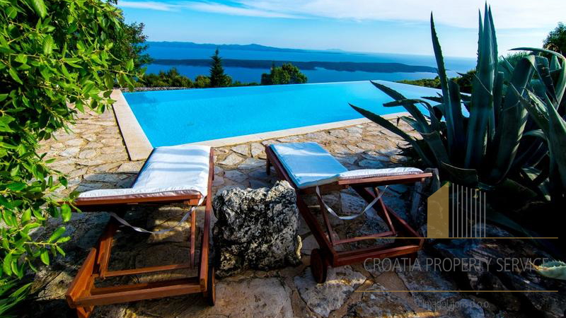 House, 350 m2, For Sale, Hvar