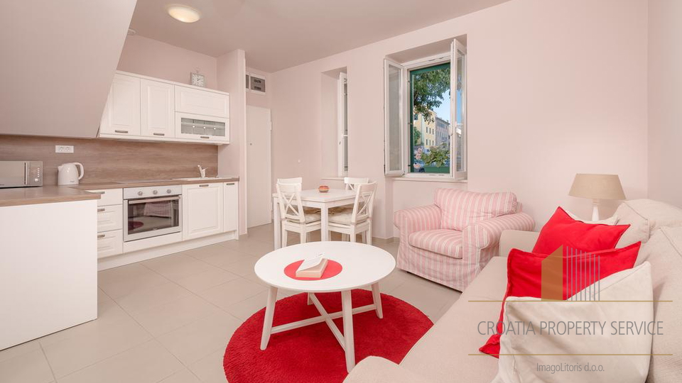 RENOVATED VILLA WITH A GARDEN IN THE CENTER OF SPLIT!