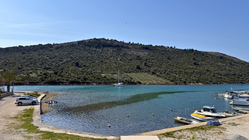 Moderna luksuzna vila v prvem vrsti ob morju &ndash; Rogoznica&excl;