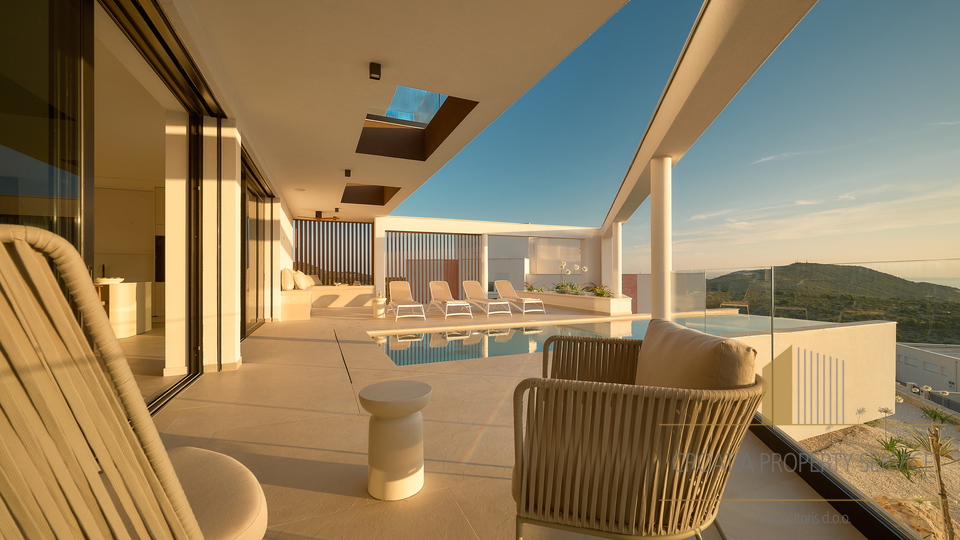 Exklusive moderne Villa mit Panoramablick auf das Meer – Primošten!