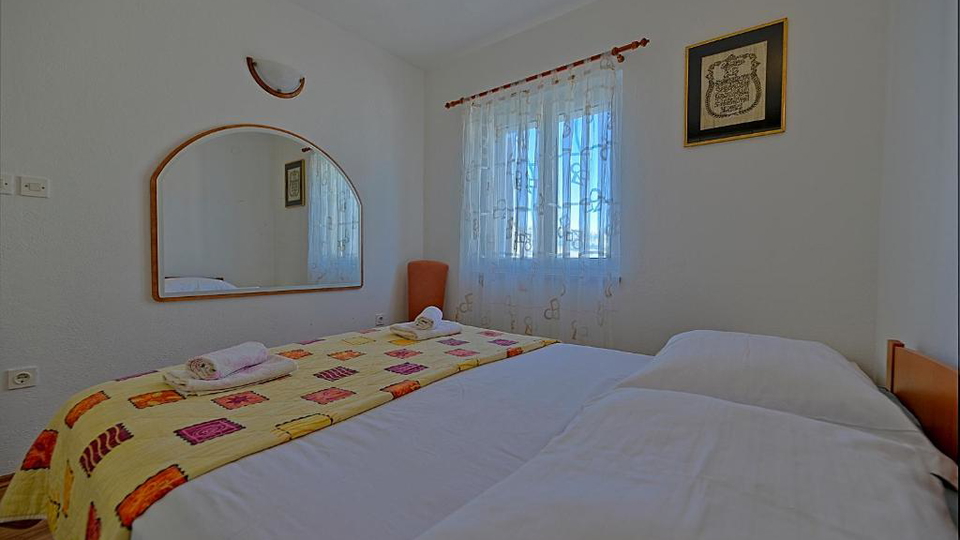 Charming apartment in Postira on the island of Bra&ccaron; &ndash; only 120 m from the sea&excl;